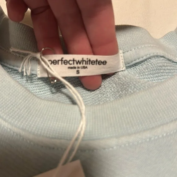Perfect White Tee Saturday sweatshirt - Picture 2 of 4